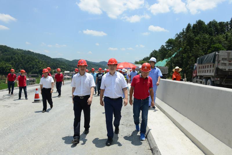 Z6¡¤×ðÁú¿Ê±¡¸Öйú¡¹¹Ù·½ÍøÕ¾