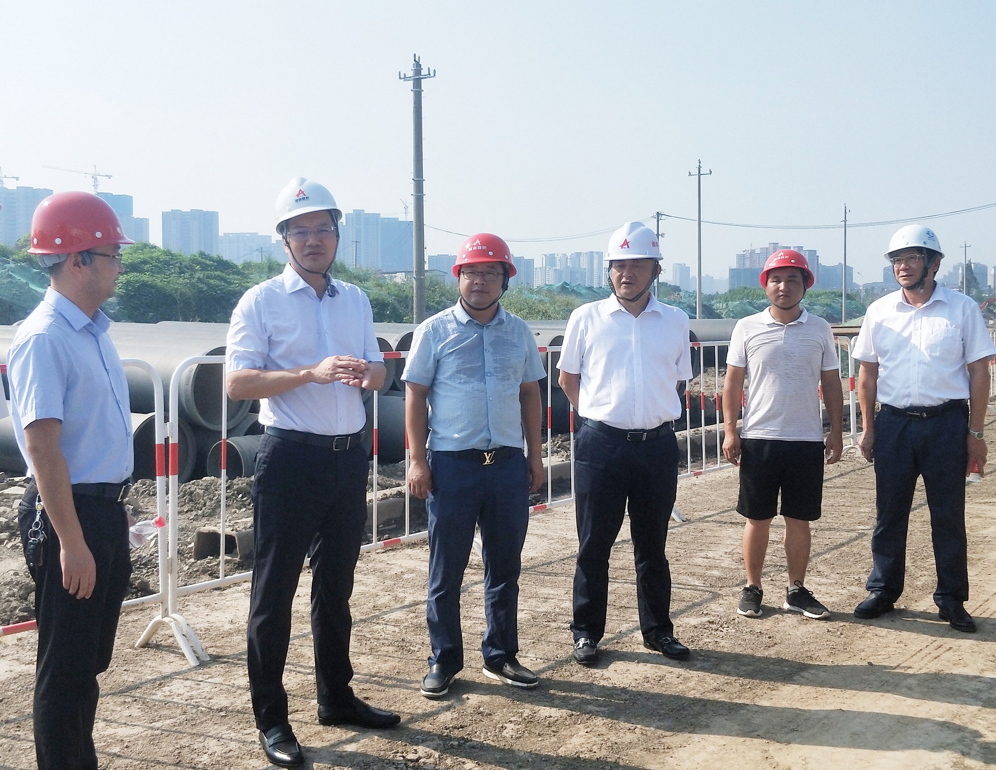 20200831127692.jpg 杨宏伟调研荆州红门路市政项目_副本_副本.jpg