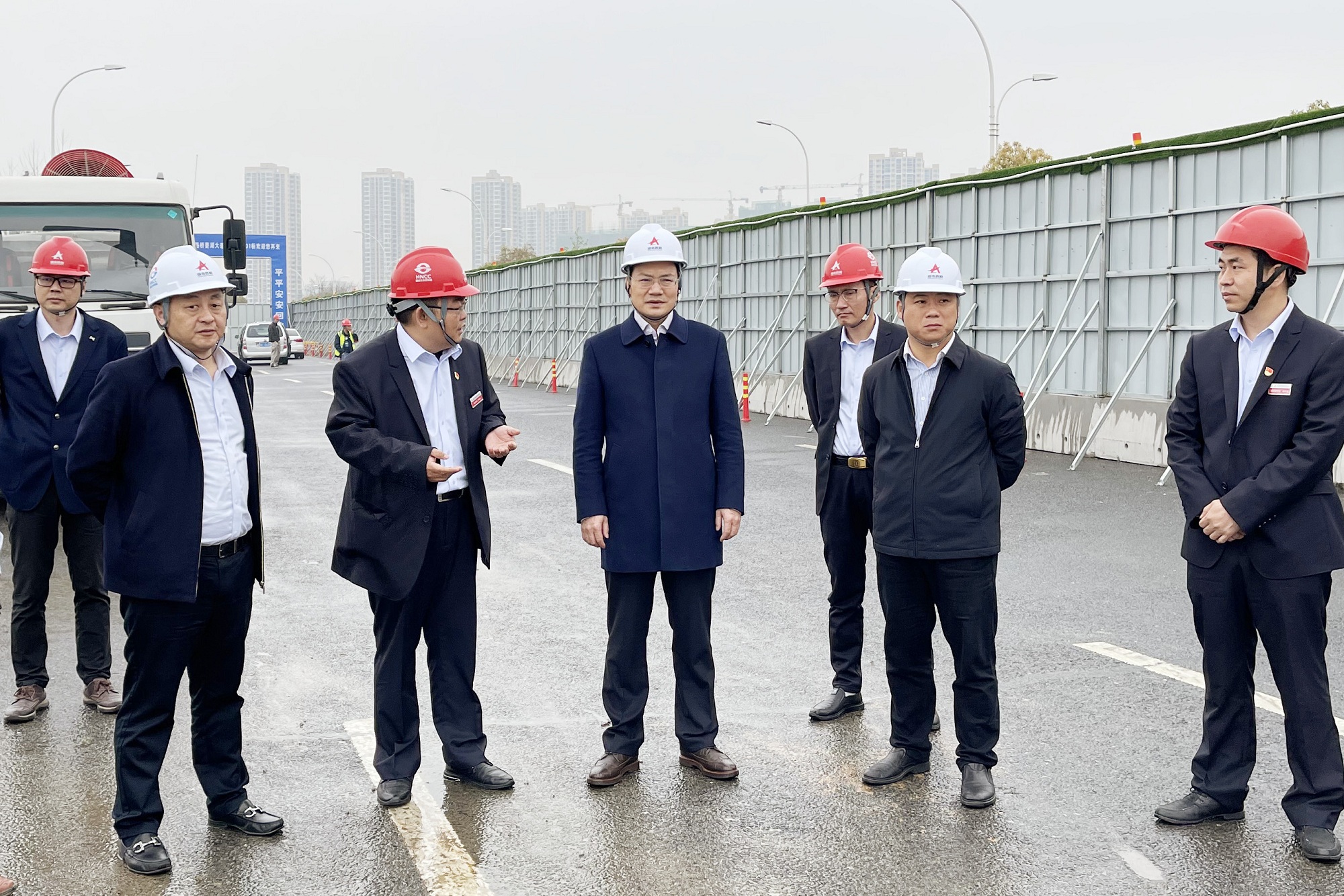 20210406535530.jpg 杨宏伟赴无锡菱湖大道项目_副本.jpg