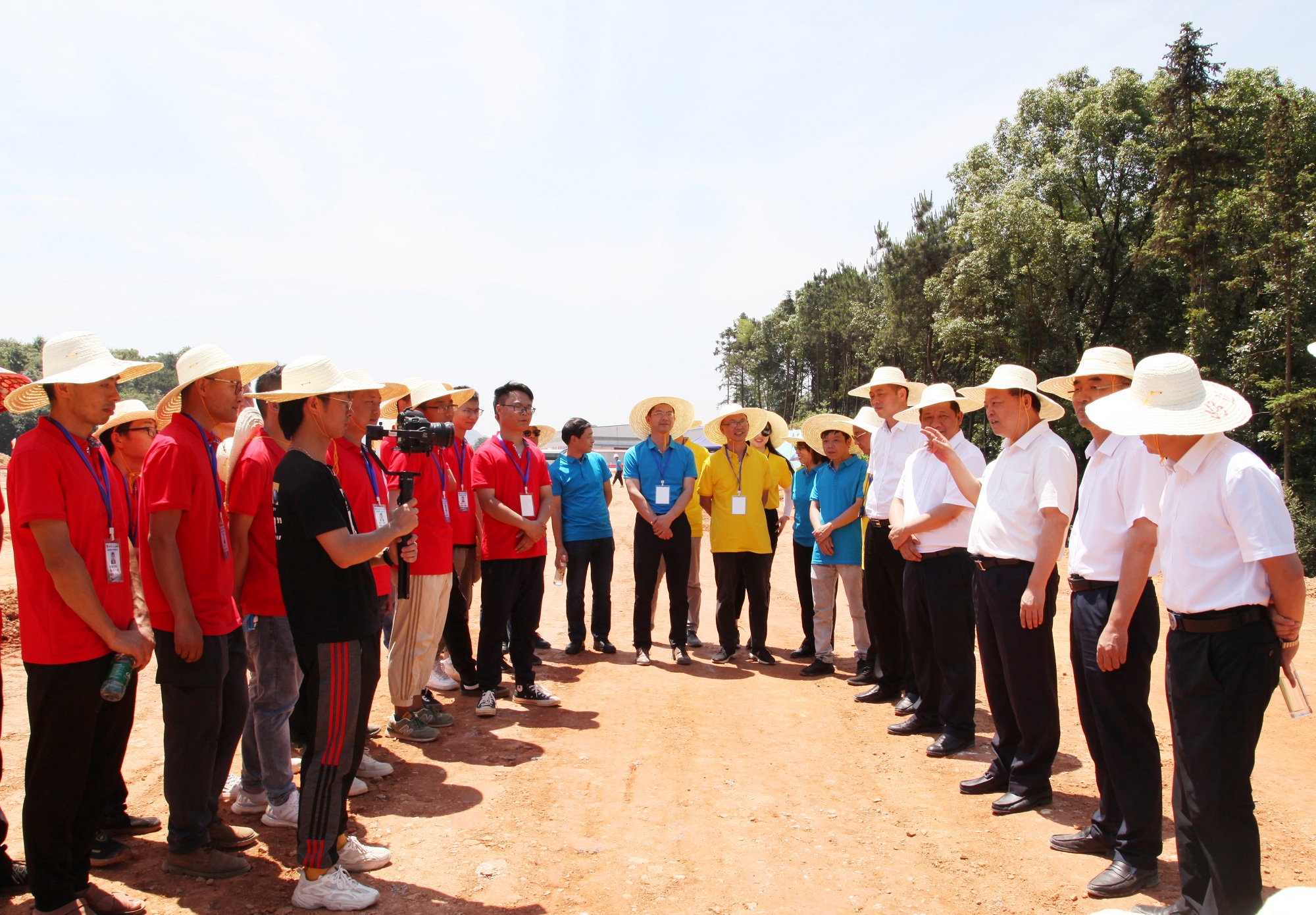 20210707114985.jpg 4¹¨ÖǻԵÈÁìµ¼ÏÖ³¡¹ÛÈü²¢Óë²ÎÈüÑ¡ÊÖ½»Á÷IMG_4429_¸±±¾.jpg