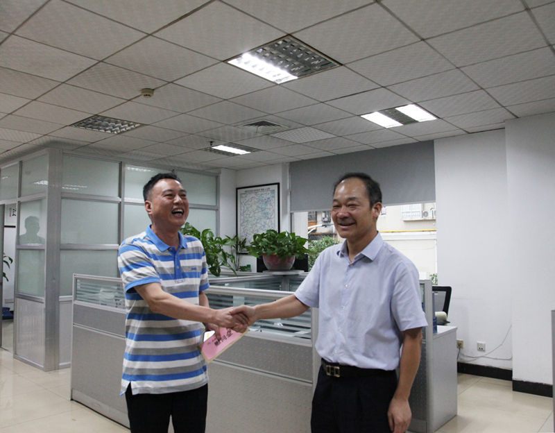 20220801310689.jpg 汤向东慰问IMG_8297_副本.jpg