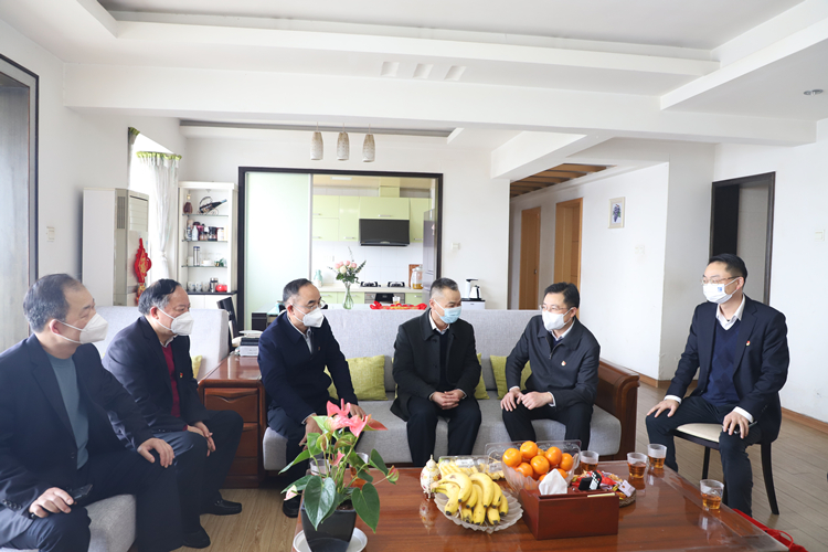 20230116688250.jpg 慰问周华山_3234.JPG